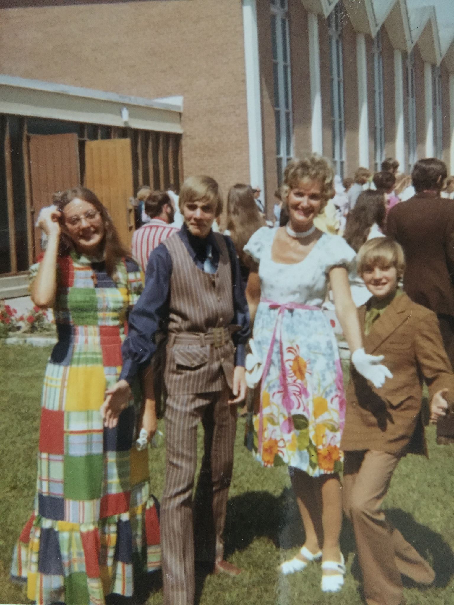 Erin's mom - Susan Moore with her mother and brothers in 1969