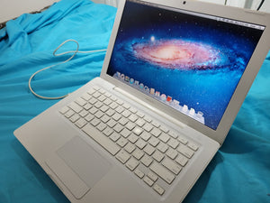 Apple MacBook A1181 13" Laptop- Intel Dual Core 2 Duo, 4GB RAM, Hard Drive or Solid State Drive, OS X Yosemite