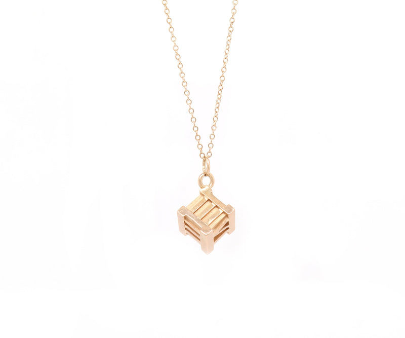 Chanel Coco Crush Necklace Pink Gold (18K) No Stone Men,Women Fashion  Necklace (Pink Gold)