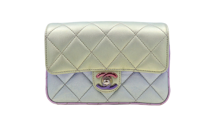 Chanel Gradient Metallic Quilted Calfskin Leather Clutch Bag Silver