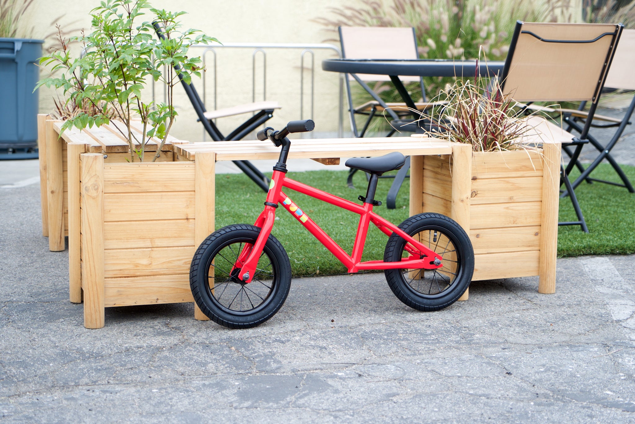 learning to ride a bike without training wheels