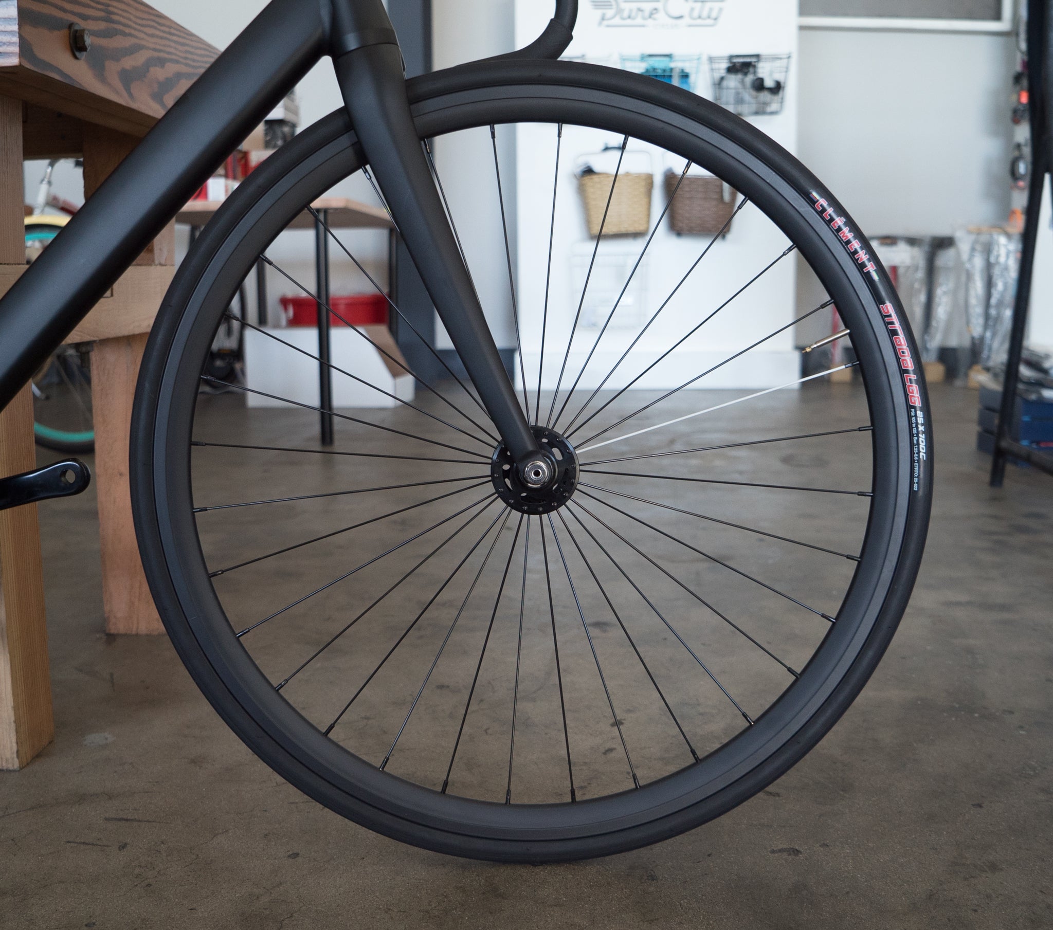 lacing a bike wheel