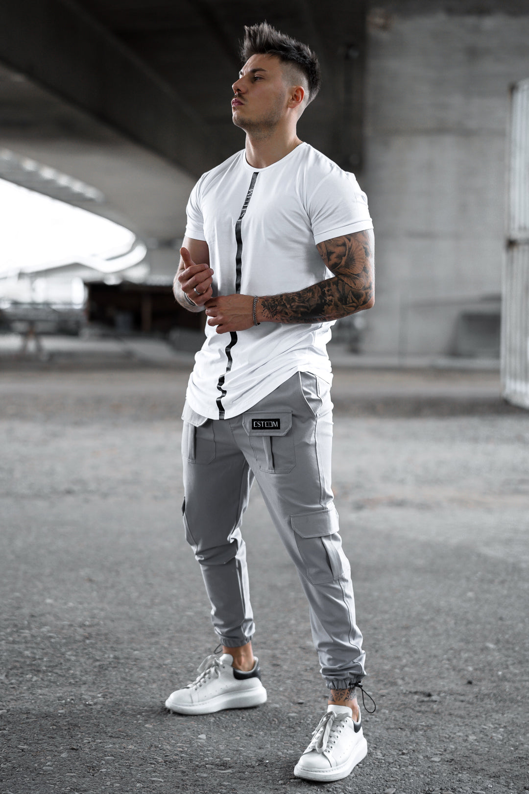 grey cargo pants mens outfit