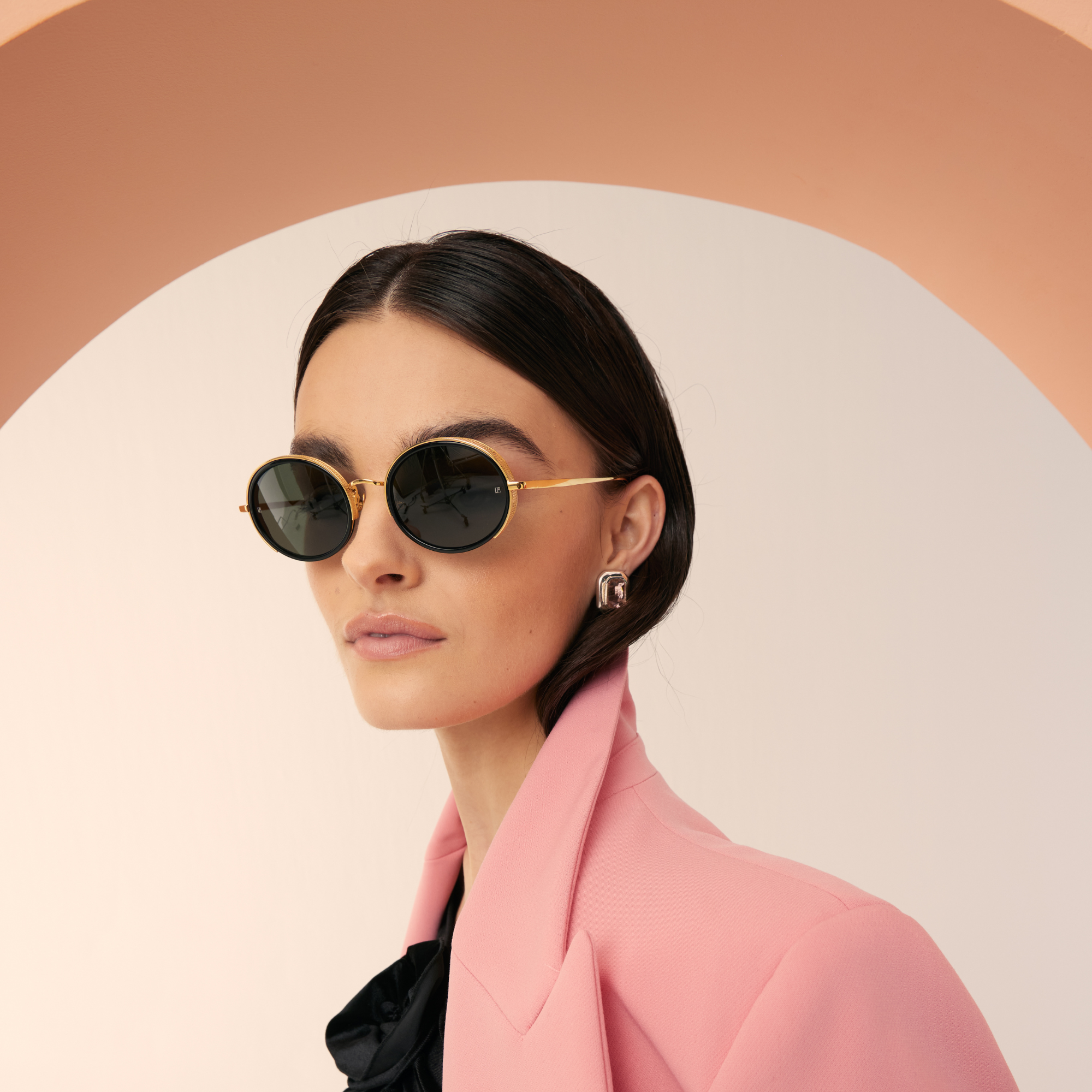 Finn Oval Sunglasses in Yellow Gold