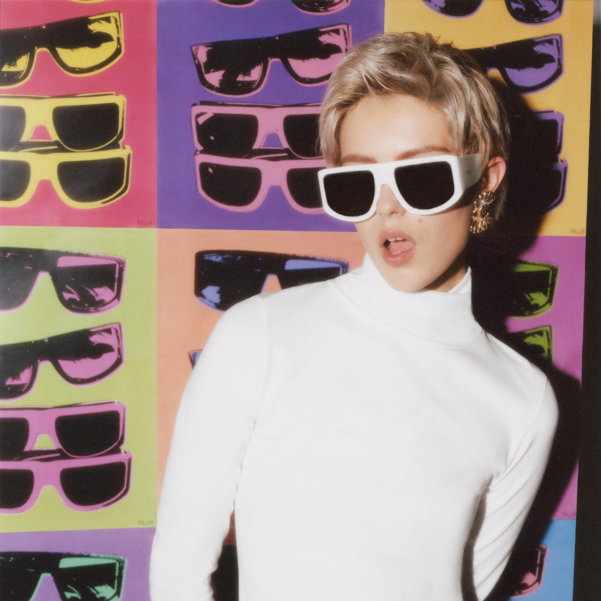 ’IT Girl’ Oversized Sunglasses in White NUE STUDIO x LINDA FARROW