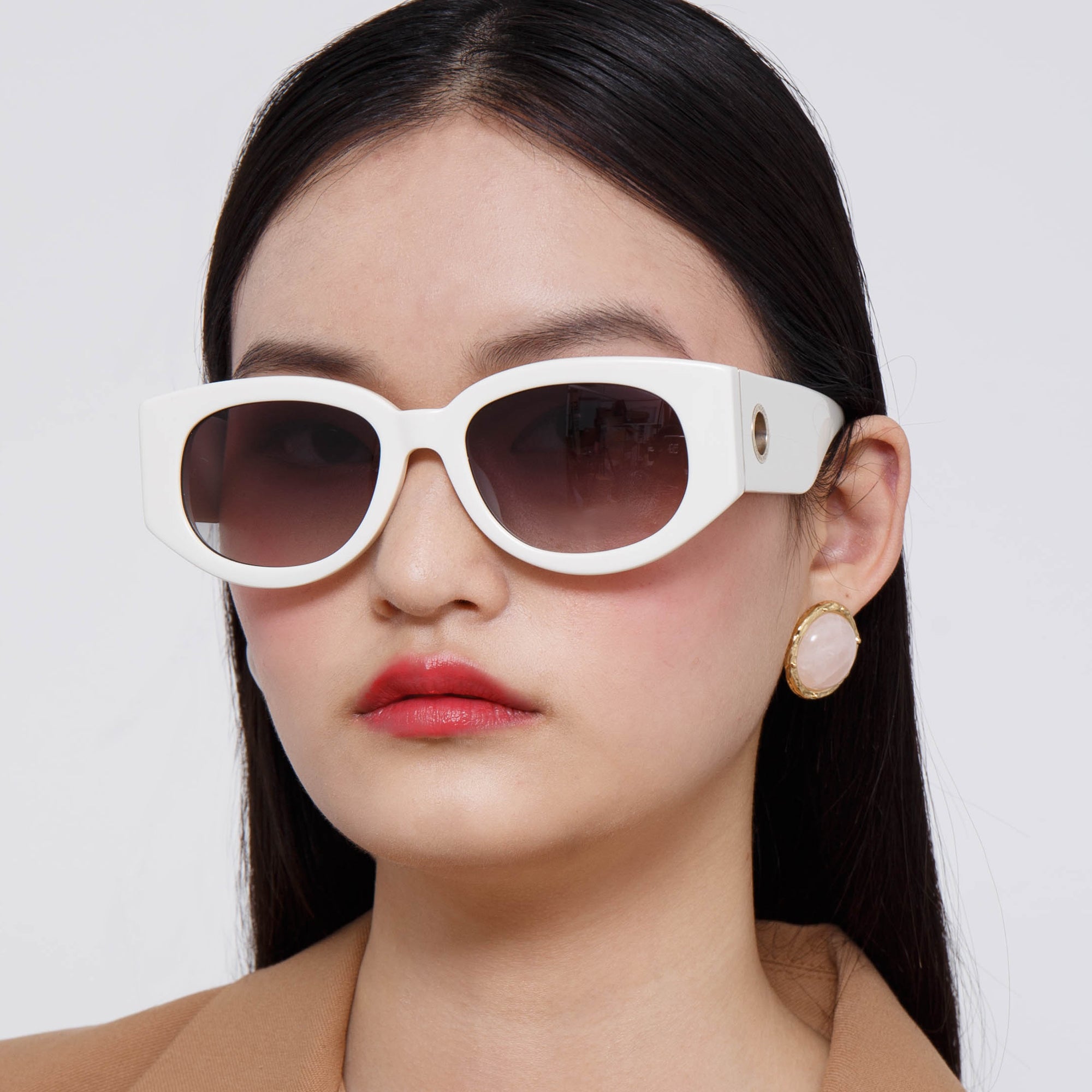 Debbie D-Frame Sunglasses in White