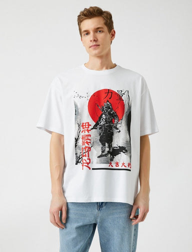 Outfitters Japanese Oversize T-shirt Anime White - Usolo Faces in