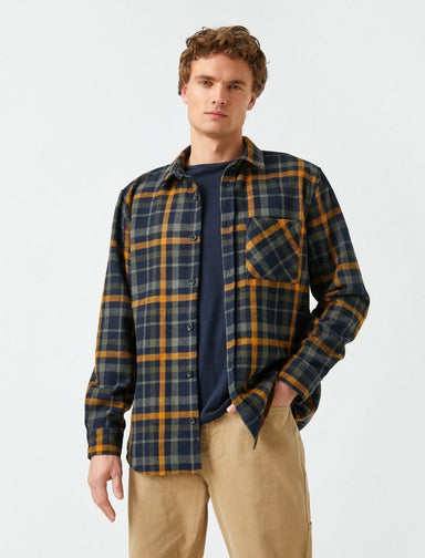Hooded Flannel Shirt in Red - Usolo Outfitters