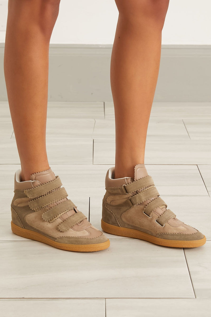 Absurd Benadrukken Slang Isabel Marant Bilsy Sneaker in Taupe – Hampden Clothing