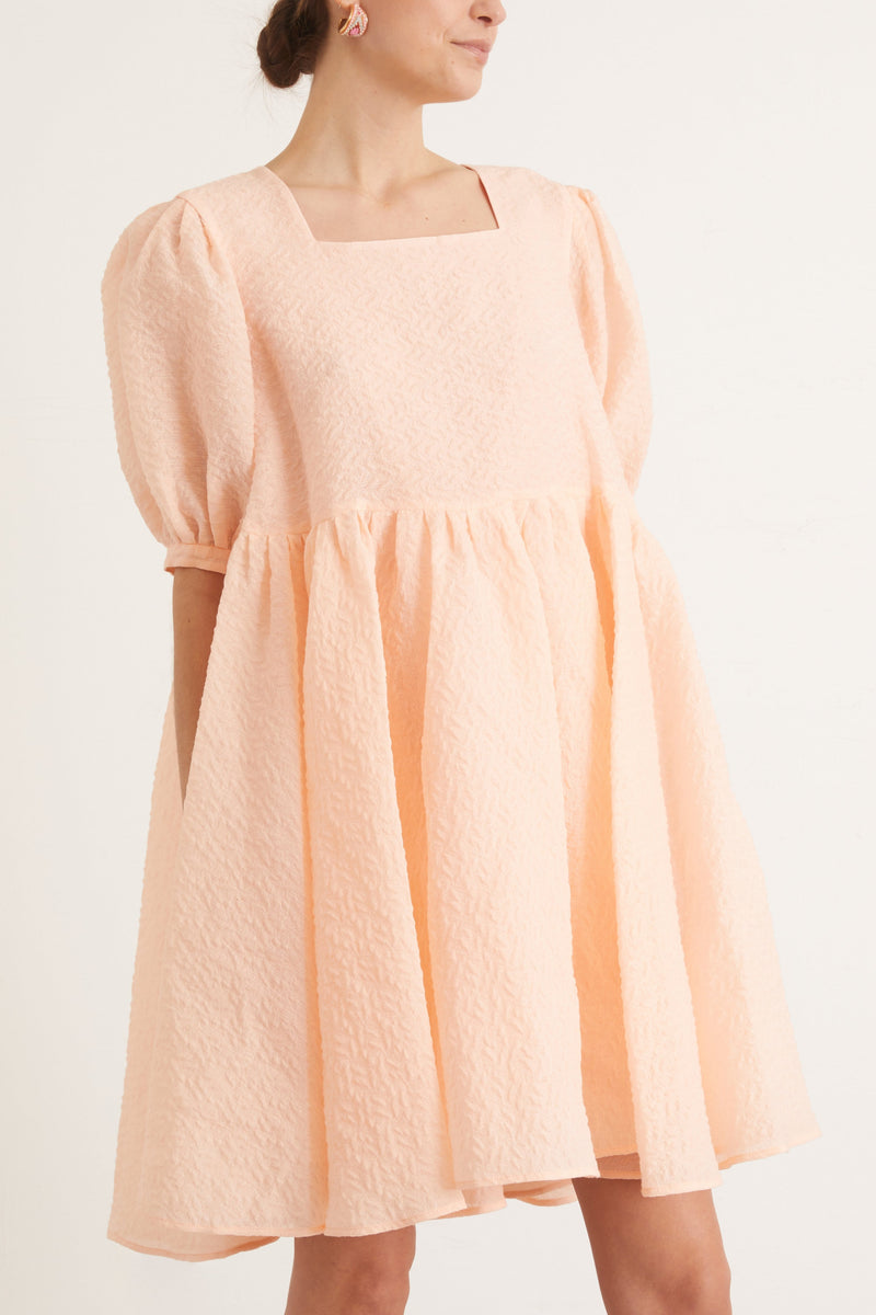 Merlette Eemnes Dress in Light Peach – Hampden Clothing