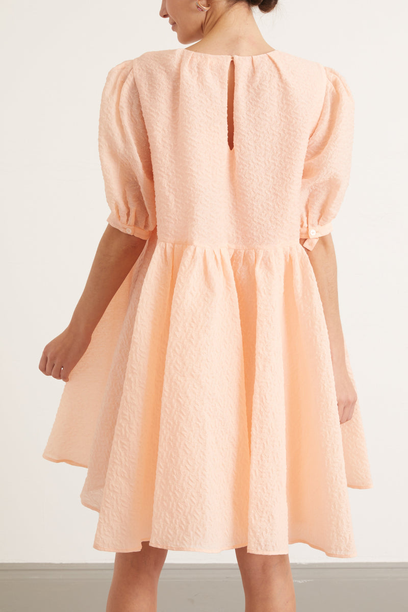 Merlette Eemnes Dress in Light Peach – Hampden Clothing