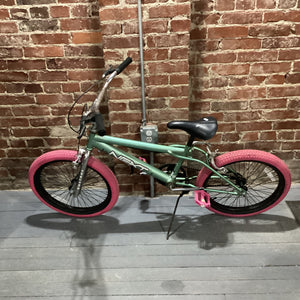 Used Child Next Bicycle - Carried Away Outfitters - Hyper Bicycles