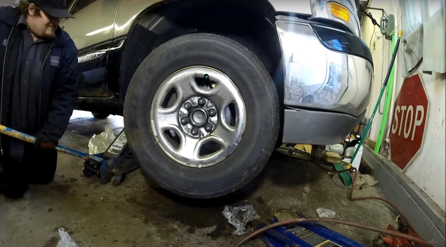 Replacing the wheel on a generation 1 Chevrolet Silverado 1500