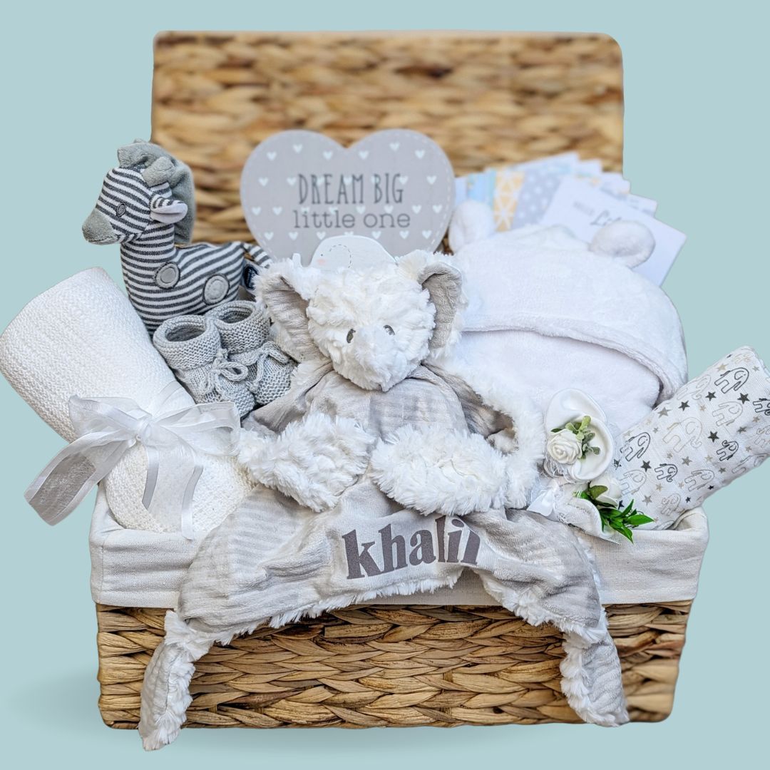 Unisex Baby Gifts Hamper - Elephant and Giraffe