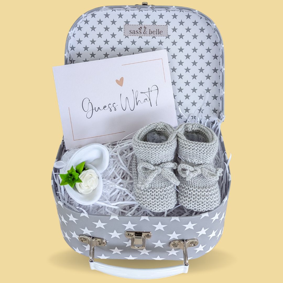 Pregnancy Reveal Gift - You're Going To Be An Auntie / Uncle / Both