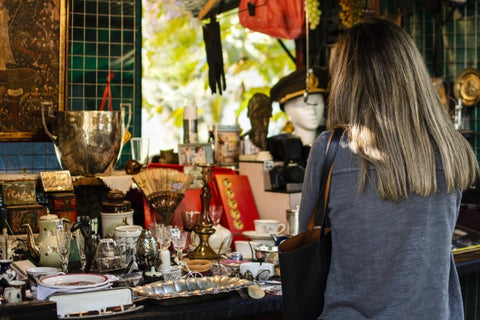 composition-antiques-market-objects