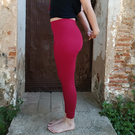 Naked-feel Yoga Shorts with Pockets – Ananda Hum