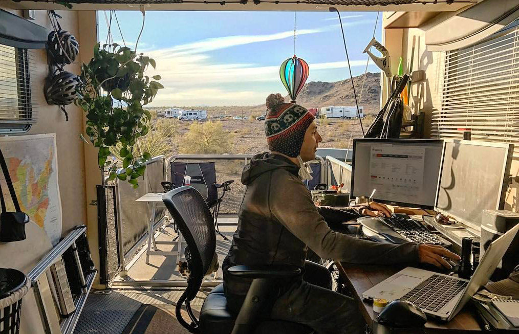 Denny sharing his office with a view on xscapers.com