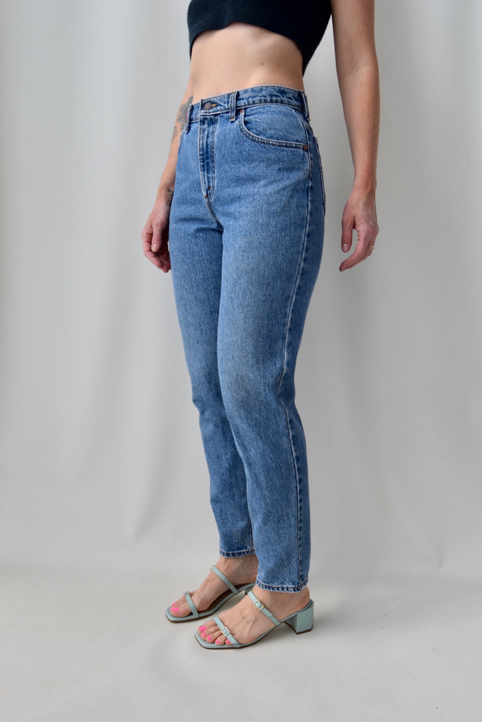 Levi's Mom Jeans – Community Thrift and Vintage