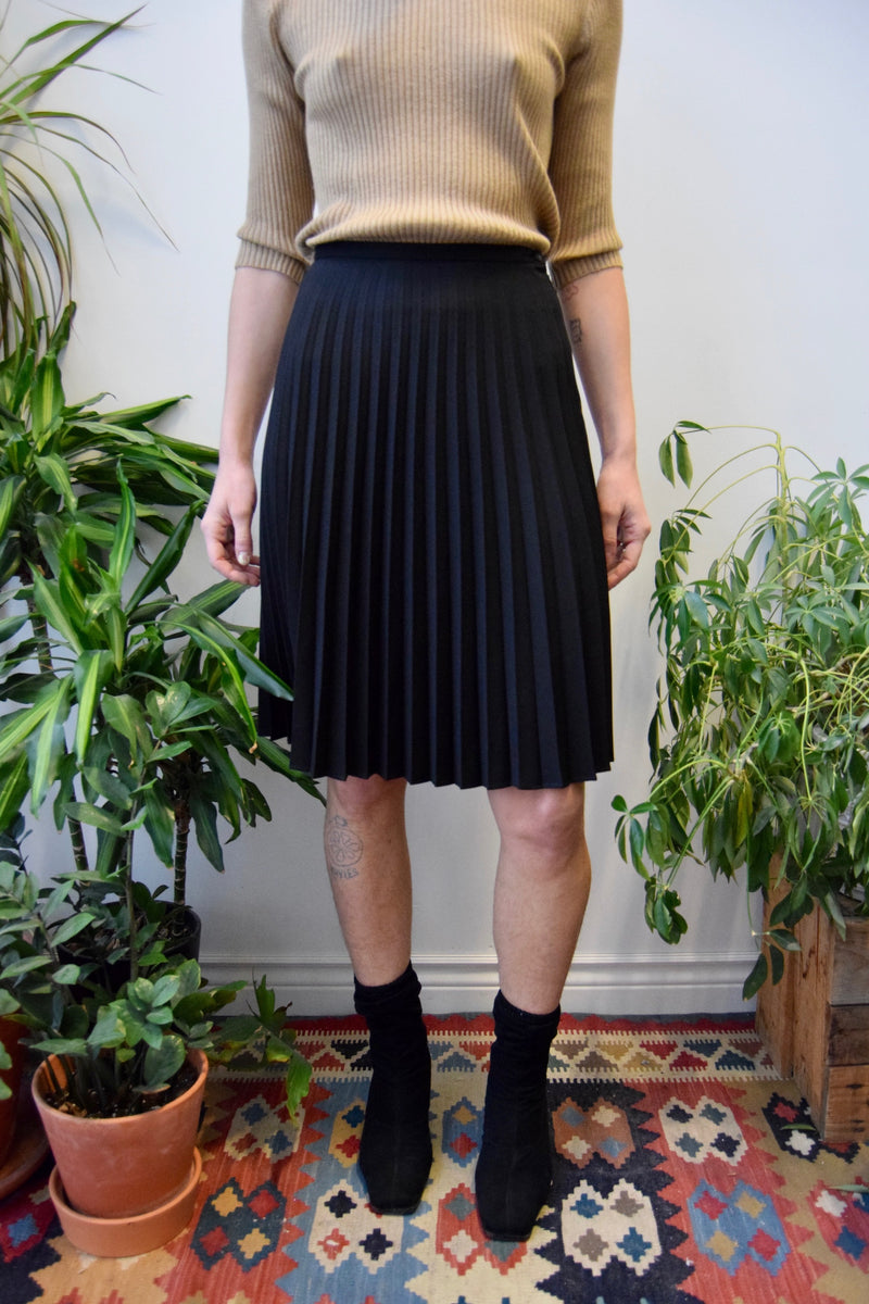 Accordion Pleat Skirt – Community Thrift and Vintage