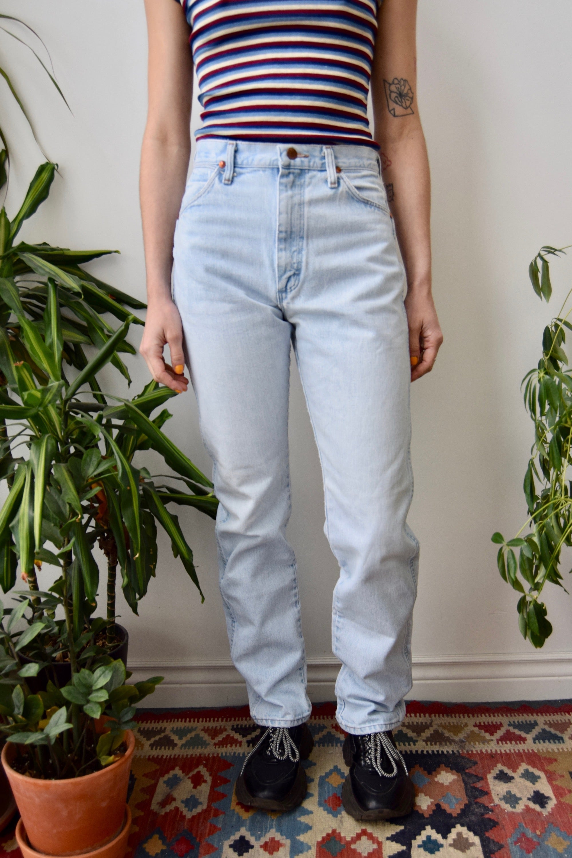 Light Wash Wranglers – Community Thrift and Vintage