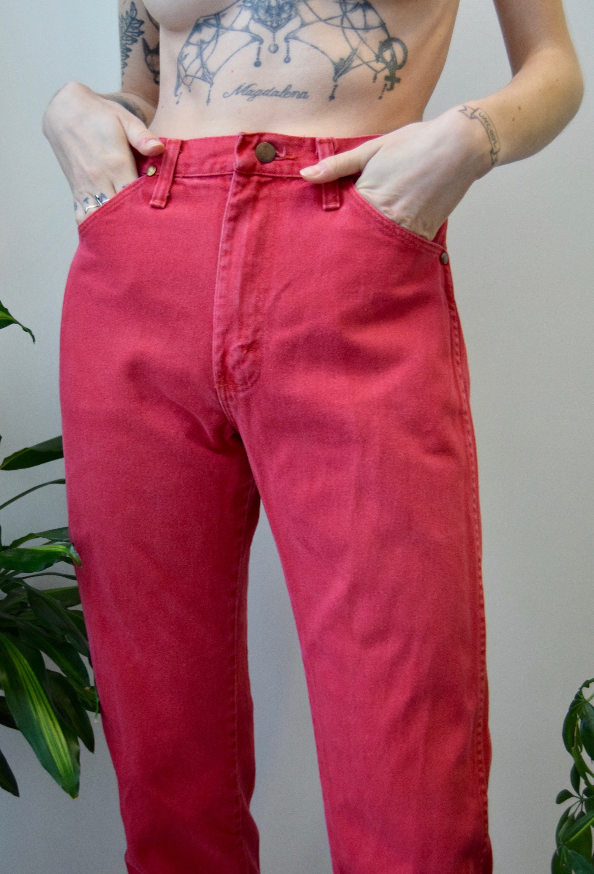 Lipstick Red Wrangler Jeans – Community Thrift and Vintage