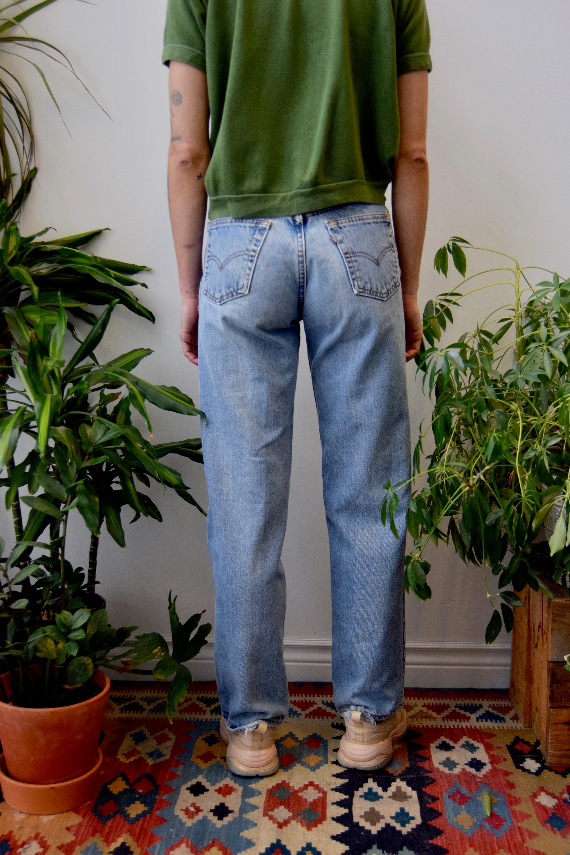 Levis 565 Straight Leg Jeans – Community Thrift and Vintage