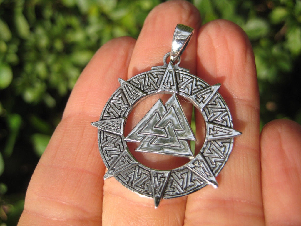 triquetra valknut