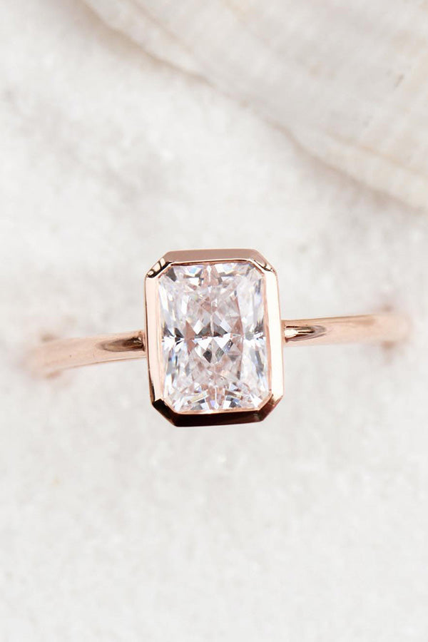 Radiant Cut Bezel Setting in Rose Gold.jpg__PID:44edba7b-6015-4fef-975e-dab7172079a1