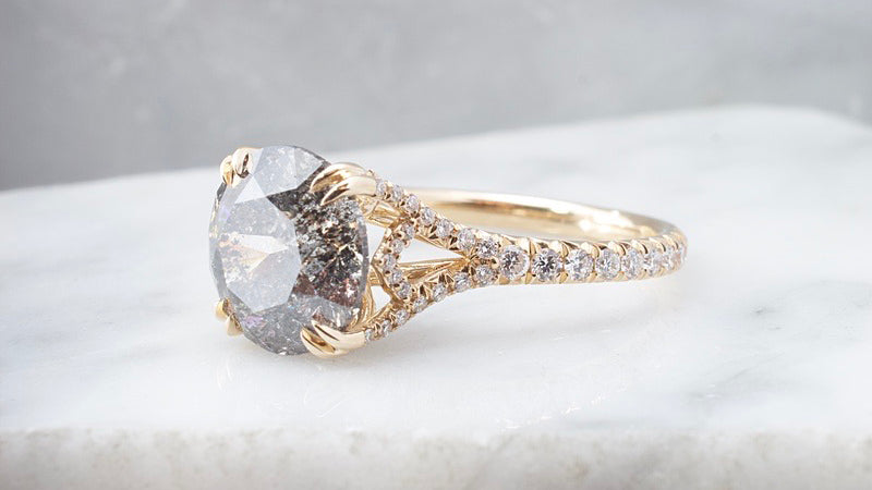 30 Alternative Engagement Rings with Nontraditional Style