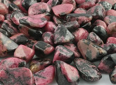 [Obrazek: rhodonite-tumbled-stones_380x.jpg?v=1595942850]