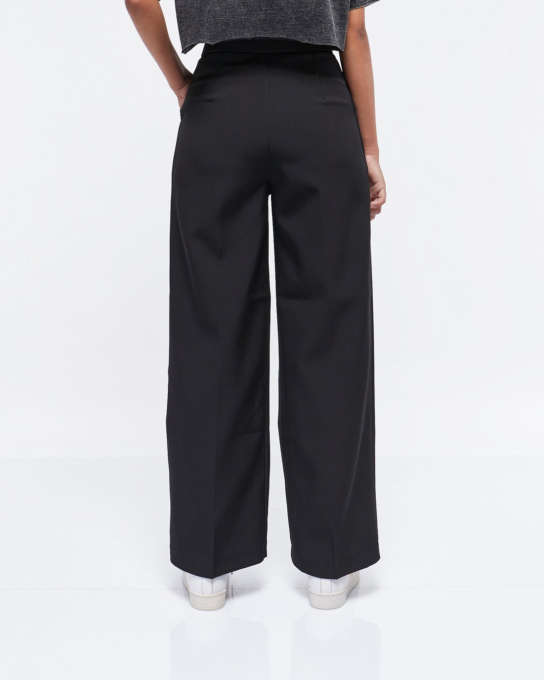 Classic Adibreak Lady Track Pants 34.90 - MOI OUTFIT