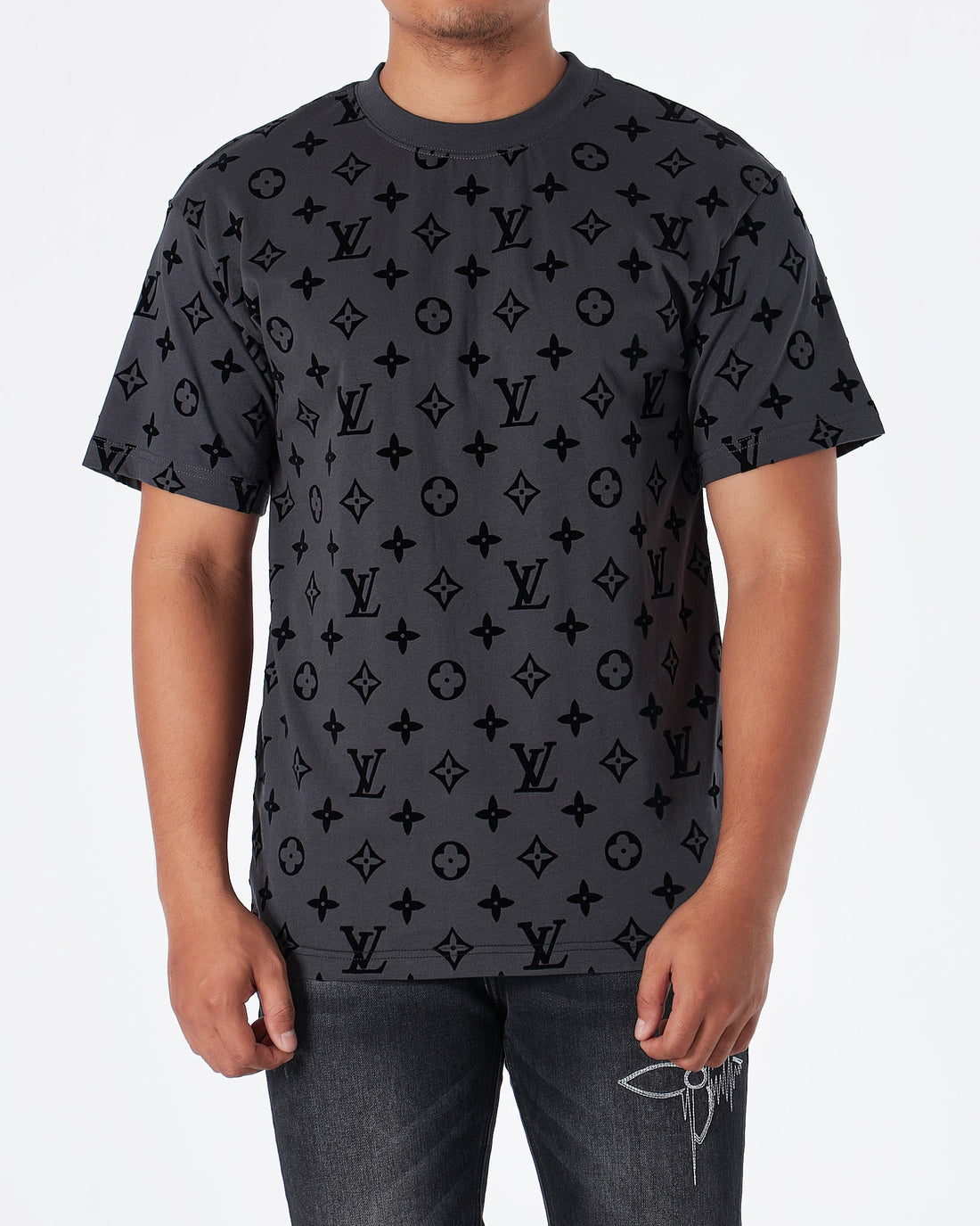 LV VELVET MONOGRAM T-SHIRT  Monogram t shirts, T shirt, Clothes