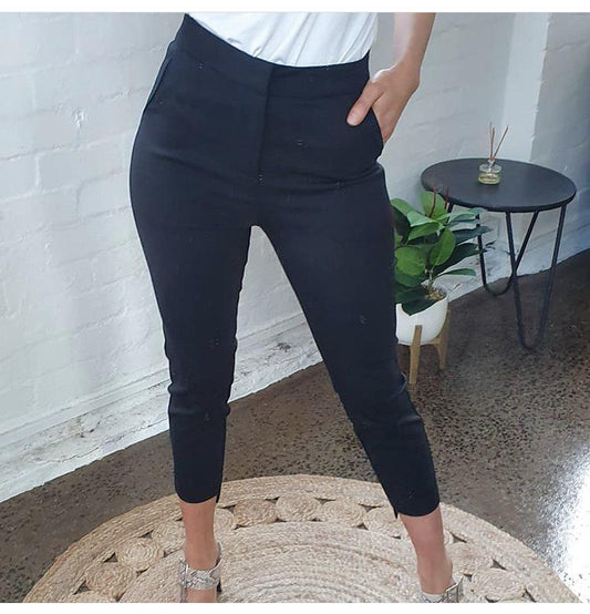 These $35 Work Pants From Quince Are a Wardrobe Must-Have