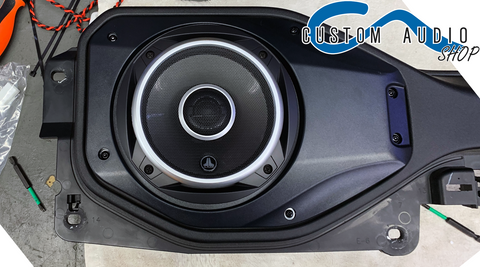 2021-jeep-wrangler-rear-soundbar-factory-housing-mod-to-fit-c2-650x-speaker-finished-custom-audio-erie-pa