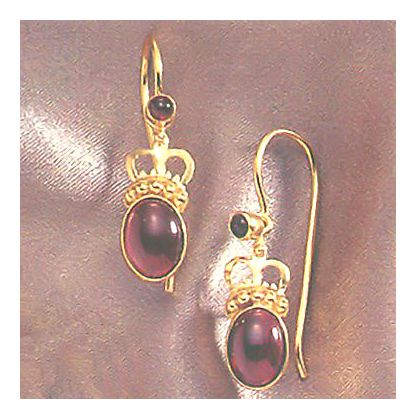 Queen Vi Garnet Earrings