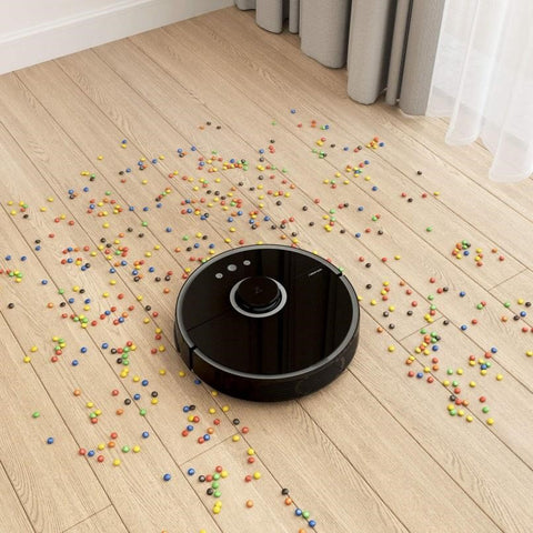 	Robot vacuum and mop