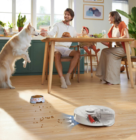 Roborock Q8 Max - the smart vacuum cleaner for pet-friendly homes.