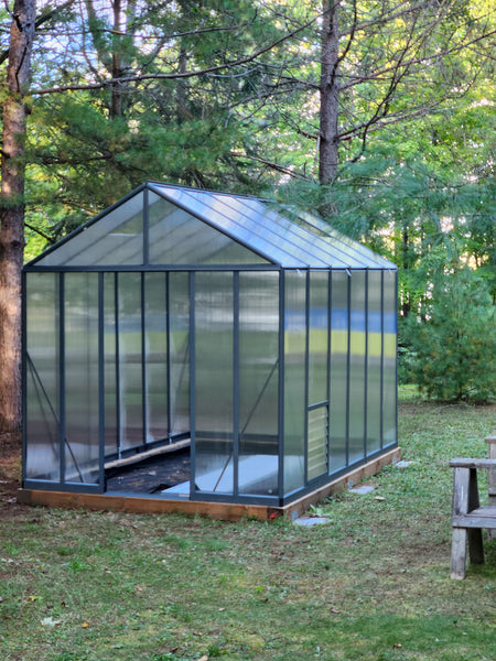 Grizzly Shelter Polycarbonate Greenhouse