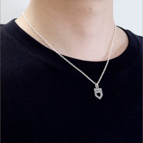 GARNI Vine Pattern G Pendant - L - BLACK ガルニの正規取り扱い