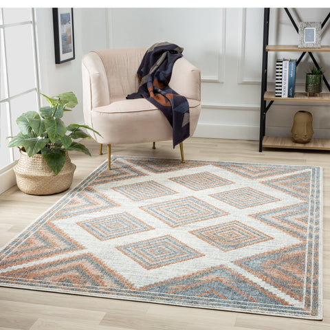 the Luxe Weavers’ Patricia Collection 100 Geometric rug 