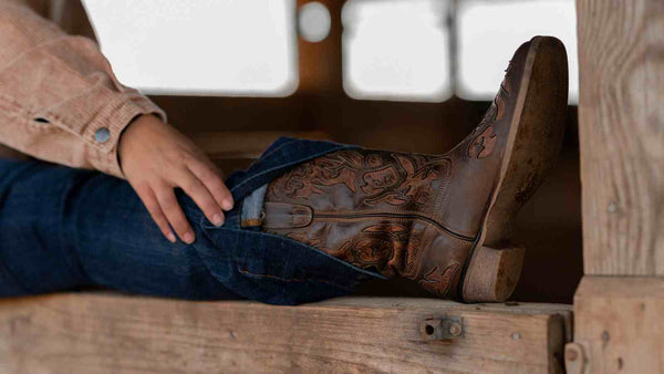 western boots for trail riding, horse trail rides, horseback trail riding