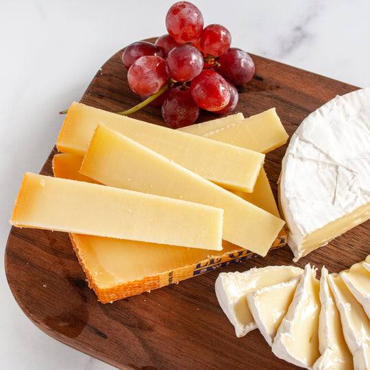 Râpe à fromage en acier inoxydable et bois d'olivier RIZES 23x9 cm - Le  Prestige Crétois à Messei