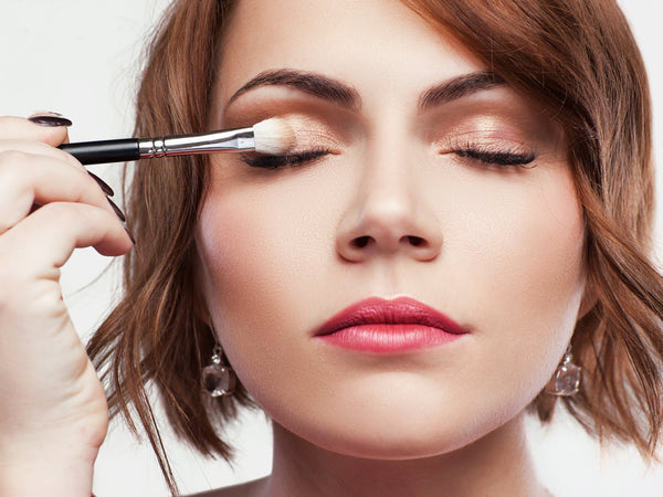 7 Reasons Your Eyeshadow Isn't Working For You – Vivienne Sabó