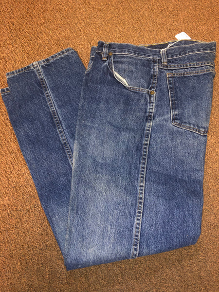 MENs WRANGLER Jeans 96501MR 32” x 32” Regular Fit Gently Worn – Touched By  Time Treasures