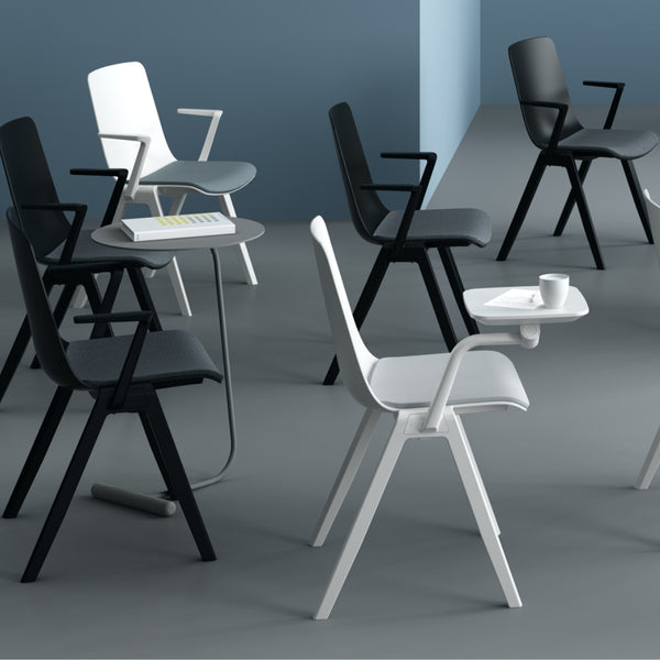 UniVersa R30 Stackable Chair