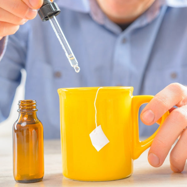 Adding stevia drops to coffee