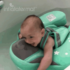 Flytende baby svømmering