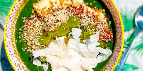 recette green smoothie bowl moringa chanvre lin pollen bio amoseeds specialiste des super aliments bio