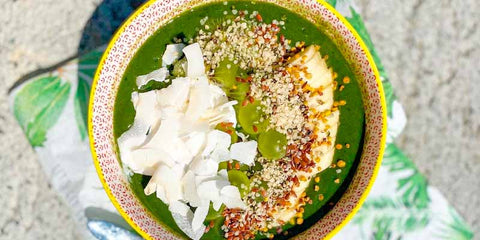 recette green smoothie bowl moringa bio amoseeds specialiste des super aliments bio